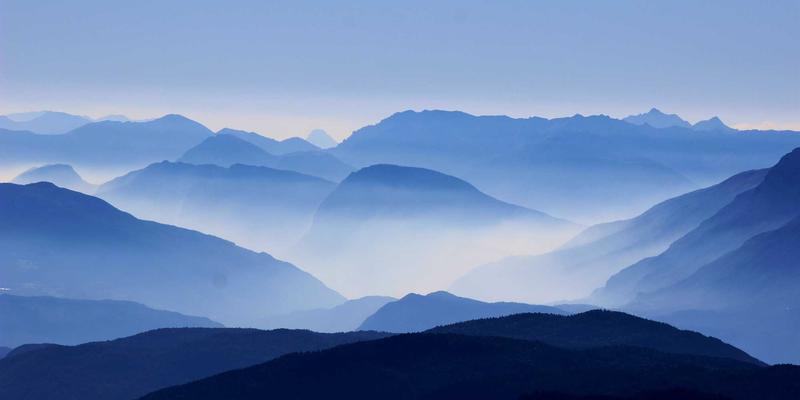 地暖家庭地板怎么选？深度解析实木复合与强化地板，看完不纠结！